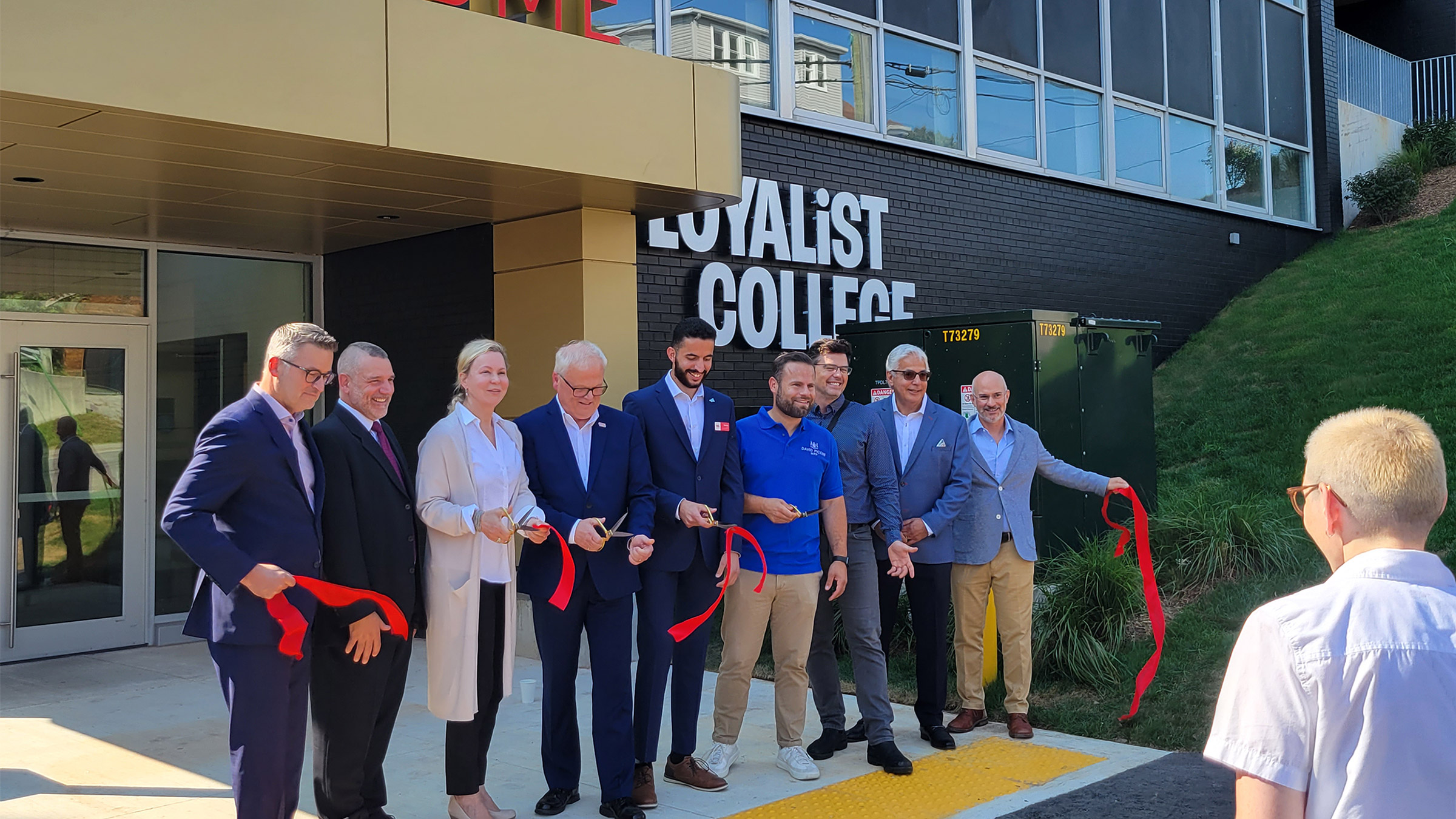 photo of ribbon cutting ceremony at Loyalist College